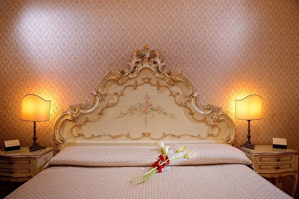 Hotel Canaletto Venice 3*,  Italy