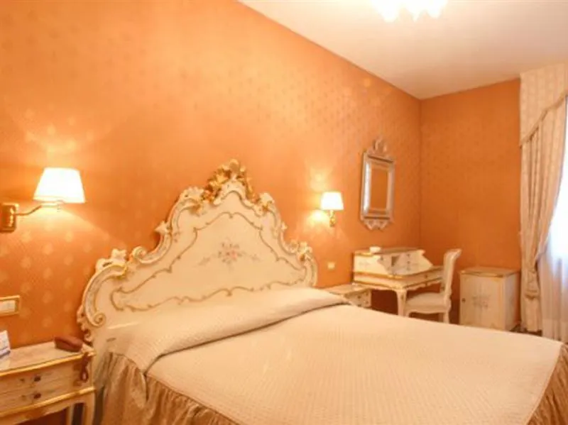 Hotel Canaletto Венеция