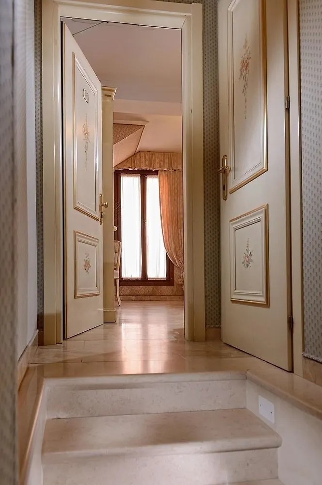 ***  Hotel Canaletto Венеция Италия